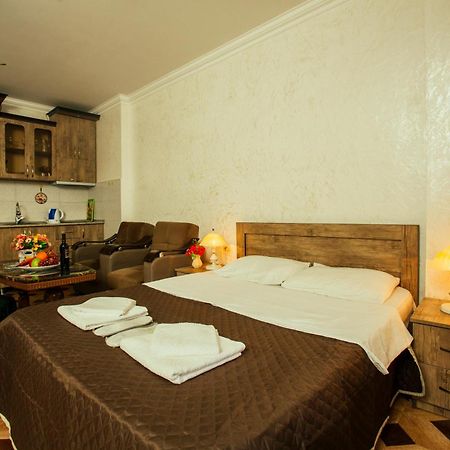 Batumi Royal Apartments Екстериор снимка