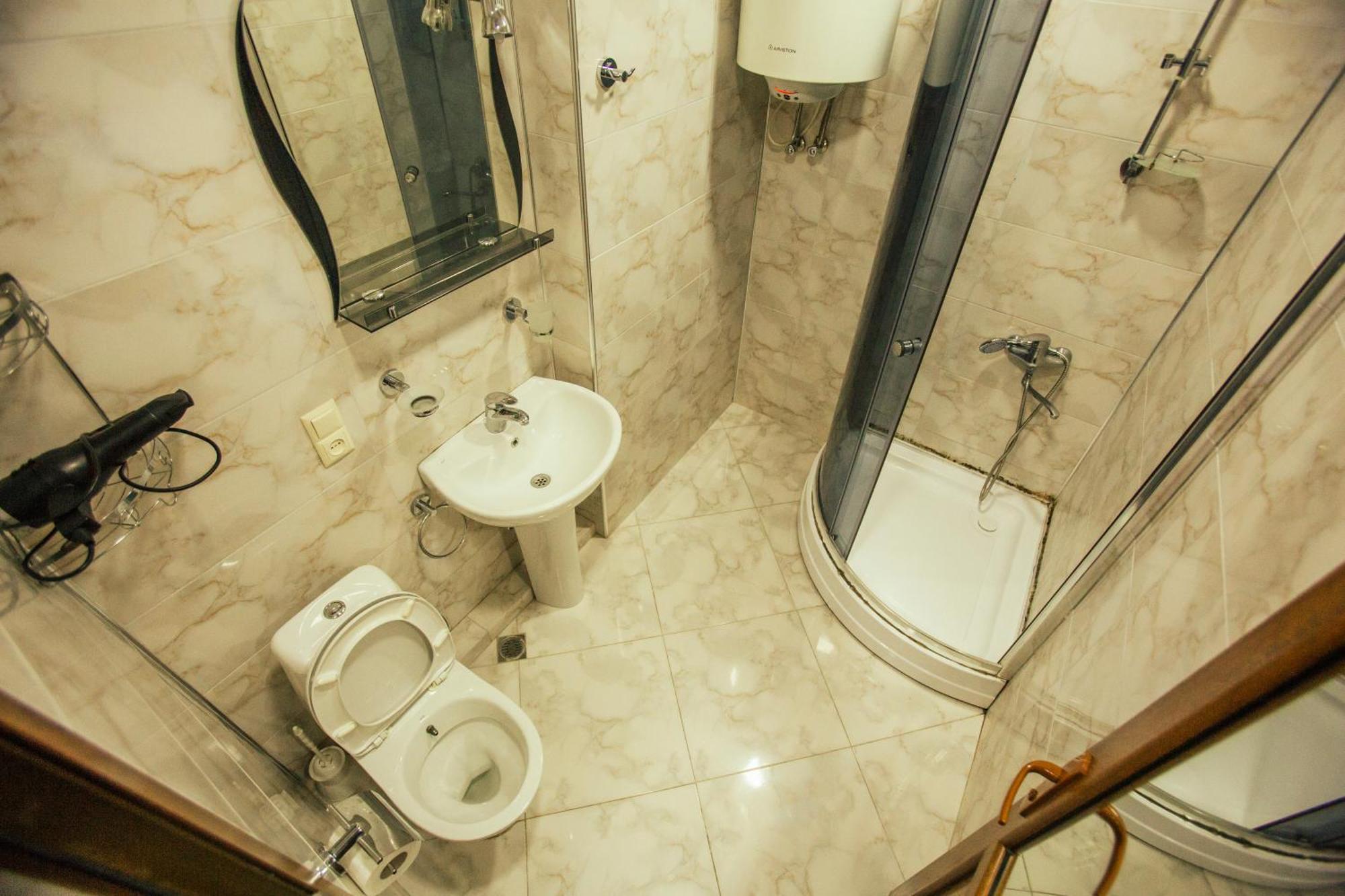 Batumi Royal Apartments Екстериор снимка