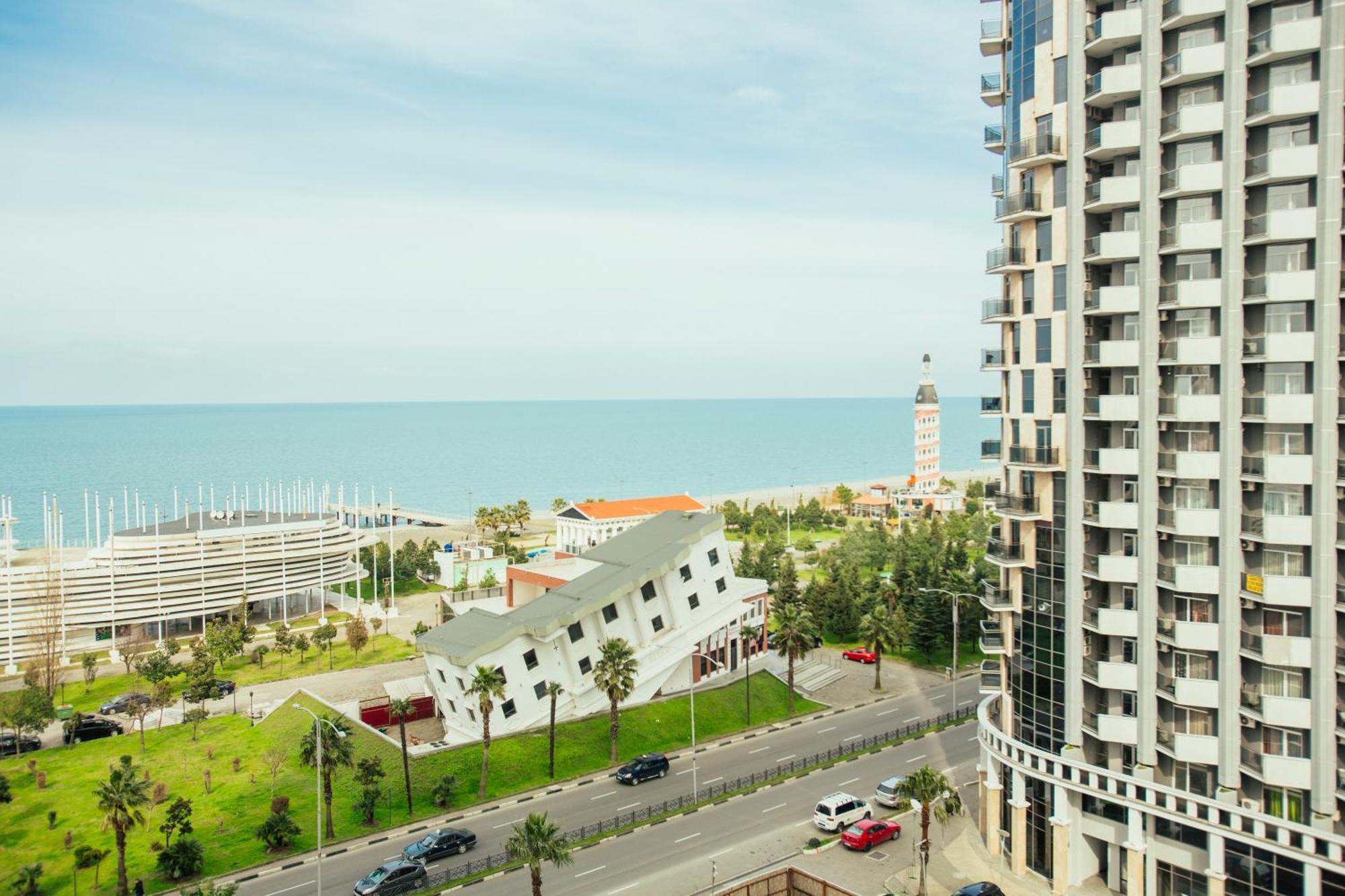 Batumi Royal Apartments Екстериор снимка