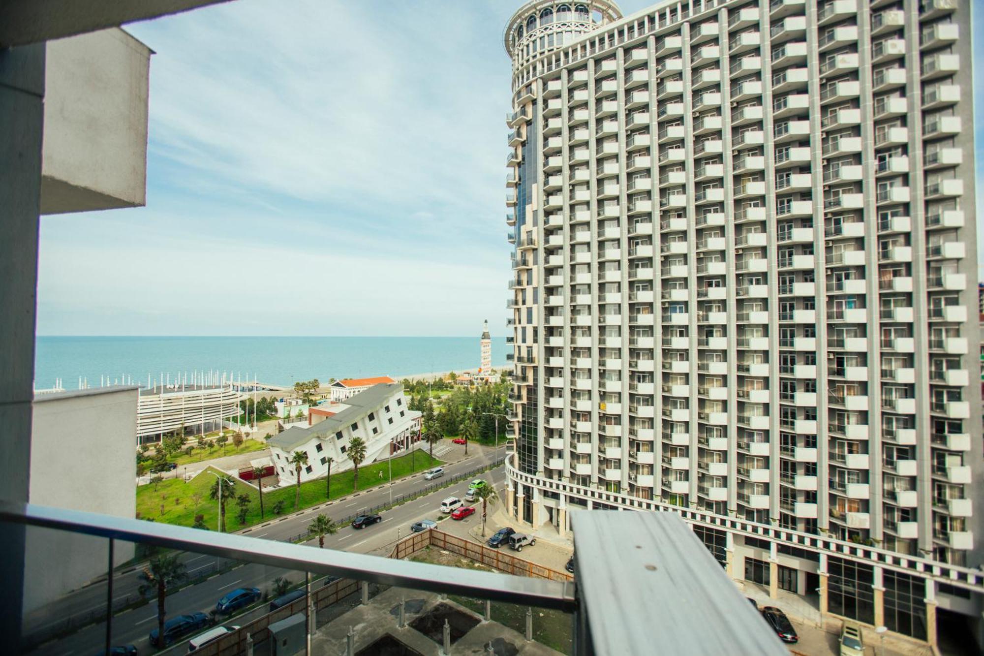 Batumi Royal Apartments Екстериор снимка