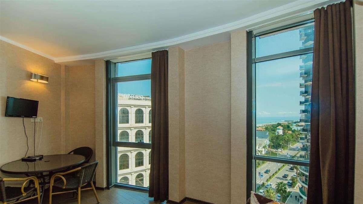 Batumi Royal Apartments Екстериор снимка