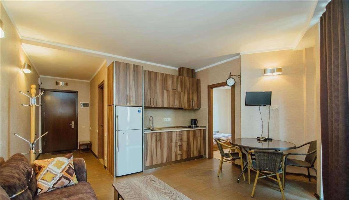 Batumi Royal Apartments Екстериор снимка