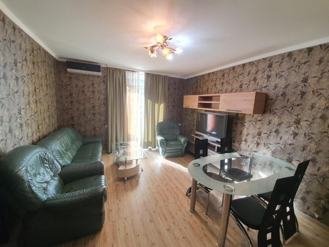 Batumi Royal Apartments Екстериор снимка