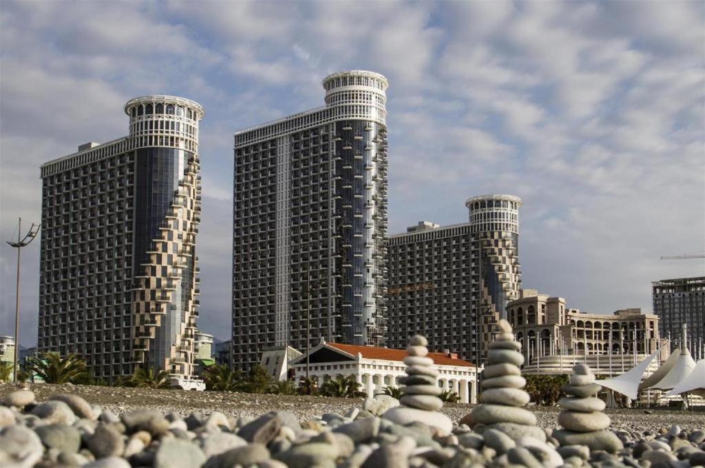 Batumi Royal Apartments Екстериор снимка