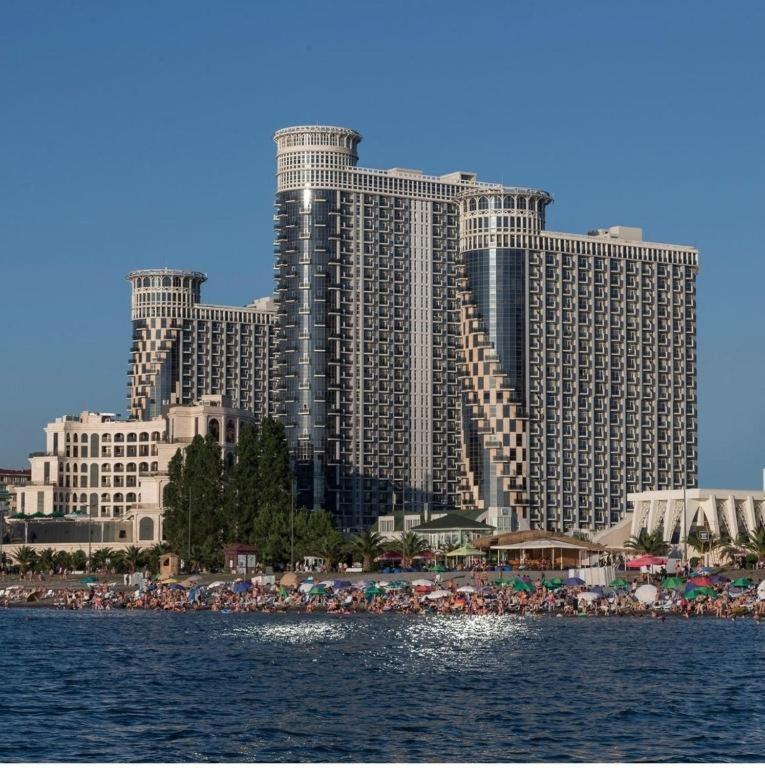 Batumi Royal Apartments Екстериор снимка